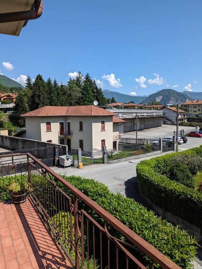 شقة Relax E Passeggiate Tra Laghi E Monti Casale Corte Cerro المظهر الخارجي الصورة